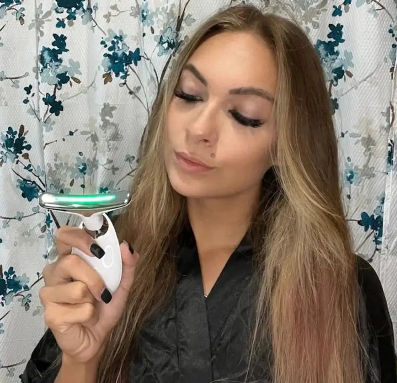 Face Lifting Massager | Facial Massager | Alvero
